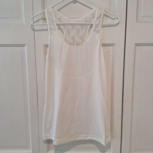Maidenform Intimates & Sleepwear Maidenform Tank Top With Shelf Bra